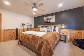 3 Schlafzimmer, Schreibtisch, Bügeleisen/Bügelbrett, Reisekinderbett