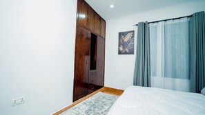 3 chambres, fer et planche à repasser, Wi-Fi, draps fournis