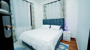 3 makuuhuonetta, silitysrauta/-lauta, Wi-Fi, vuodevaatteet