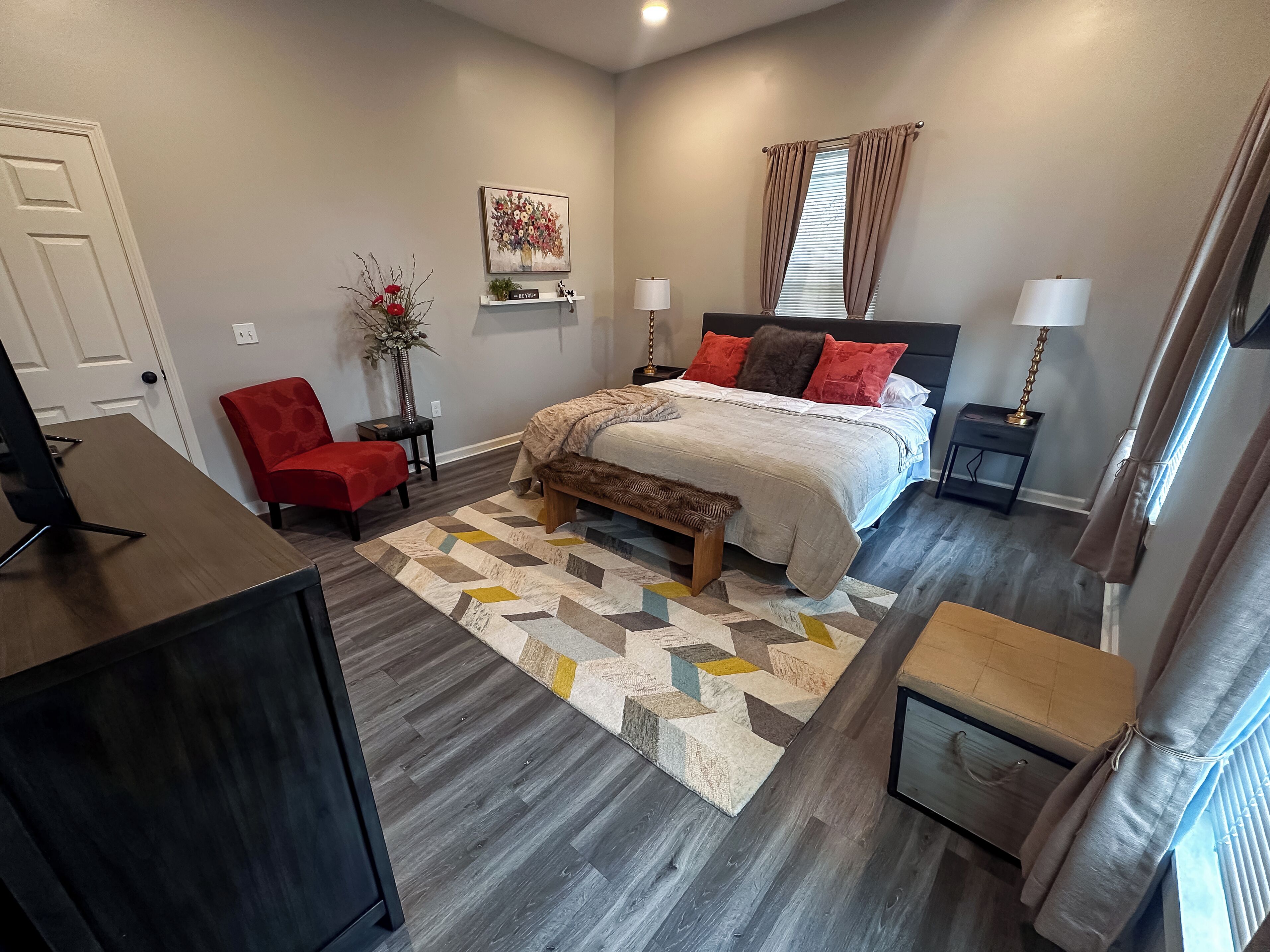 3 bedrooms, iron/ironing board, free WiFi, bed sheets