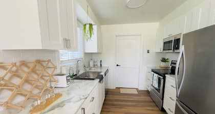 Lovely Beachside Oasis 2BD Unit in Port Dover