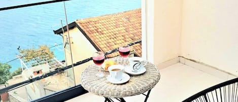 Deluxe Apartment, Sea View | Terrace/patio