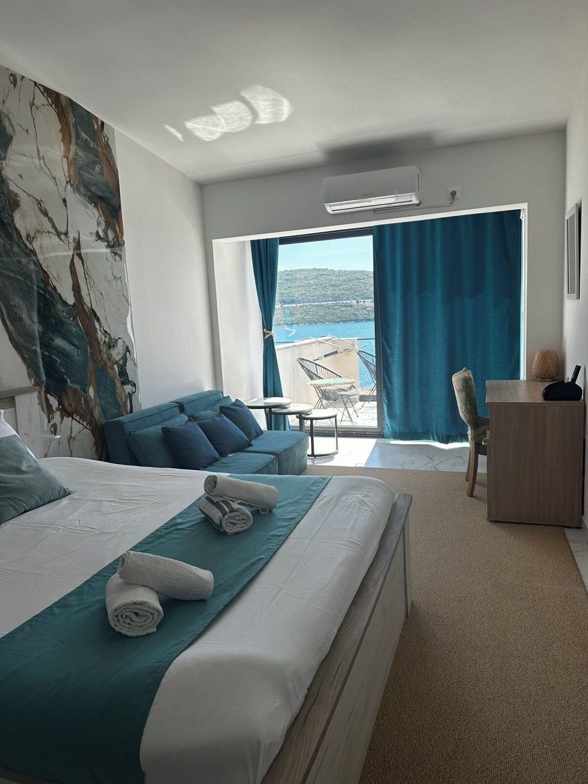 Deluxe Apartment, Sea View | 1 bedroom, free WiFi