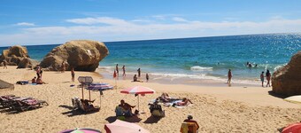 CASA ROGEL: PRIVATE HEATED POOL, GAMES, WIFI, WALK TO TOWN, 5 MIN DRIVE TO BEACH