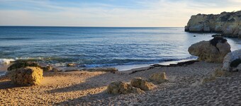 CASA ROGEL: PRIVATE HEATED POOL, GAMES, WIFI, WALK TO TOWN, 5 MIN DRIVE TO BEACH