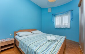 2 Schlafzimmer, Reisekinderbett, kostenloses WLAN, Bettwäsche