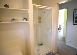 Shower, hair dryer, soap, toilet paper - Hanmer Springs 3 Bedroom for Family and Pets + Garage Space. (Hanmer Springs)