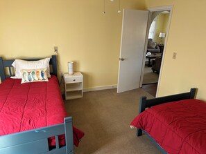 3 slaapkamers, reisbedje, wifi, beddengoed