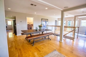 Dining - Hollywood Hillside Retreat: Stylish 3 OR 4-Bed Home w/ Hot Tub, F Pit and Views  (Los Angeles)