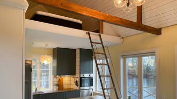 Refrigerador, horno, placa de cocina, cafetera/tetera