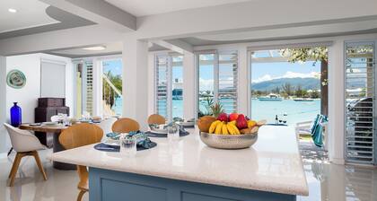 3bdr Stunning Ocean Front Condo, Beach Access, Pool, Solar