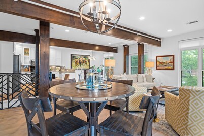 The Central Loft: Contemporary Downtown Retreat Along Hot Springs' Bathhouse Row