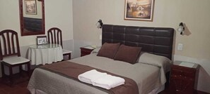 Chambre Standard Double ou avec lits jumeaux | Draps fournis