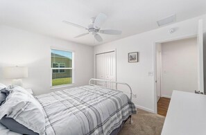 2 Schlafzimmer, Zimmersafe, Bügeleisen/Bügelbrett, WLAN