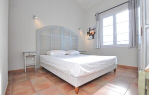 3 bedrooms, free WiFi, bed sheets