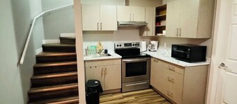 Cozy pace for your stay. Family Friendly, quite neighbourhood 