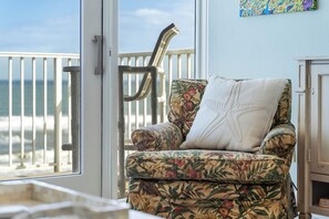 Interior - Welcome to 619B at Smyrna Beach Club, charming 2-bedroom, 2-bathroom at coveted SBC! (New Smyrna Beach)