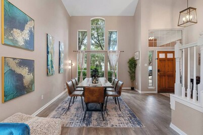 Sun Filled Home Pool & HotTub Gameroom 