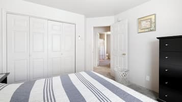 2 多间卧室、免费 WiFi、床单