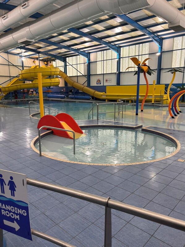 Pool - Adams abodes family home (Chapel Saint Leonards)