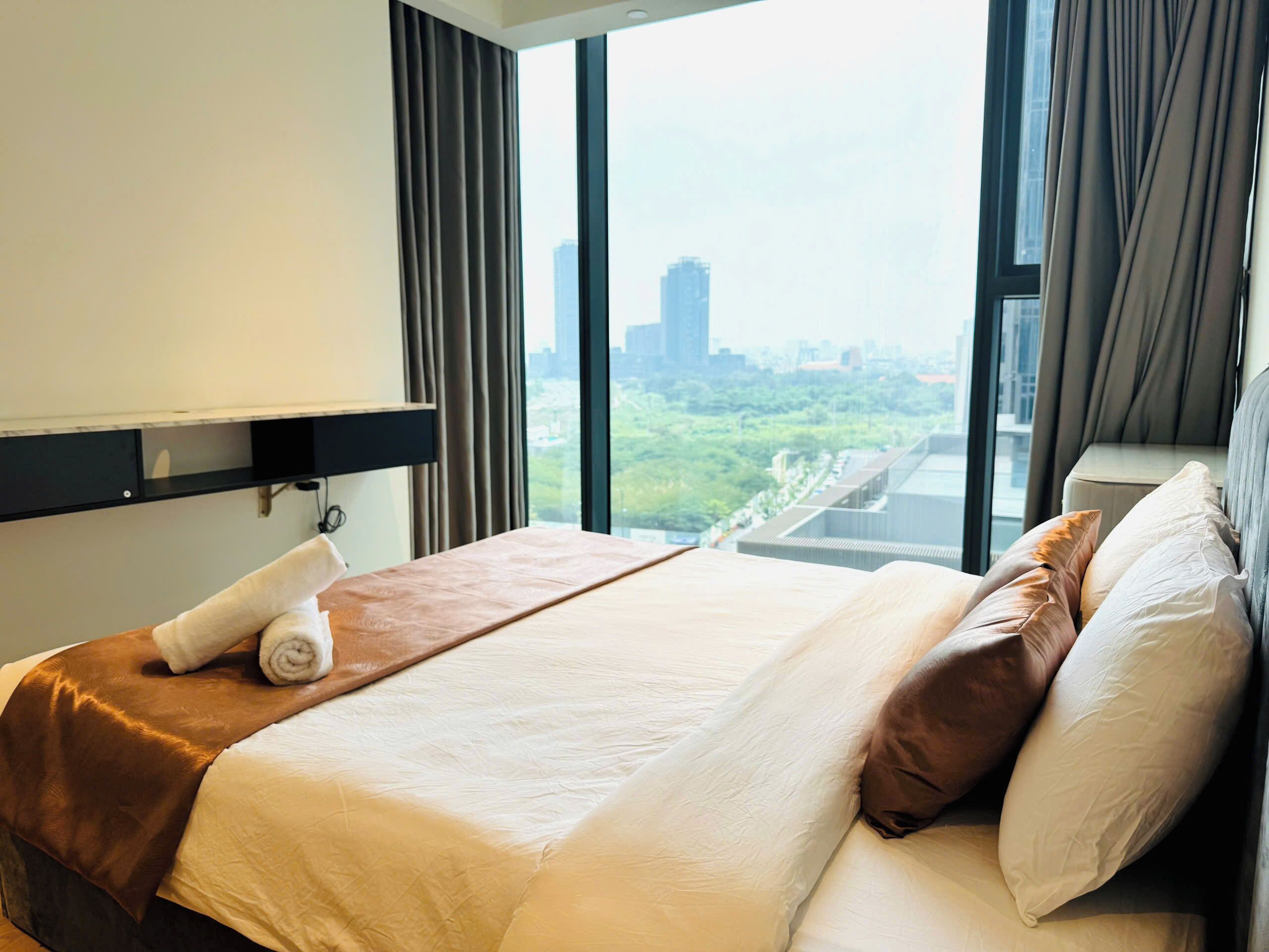 Presidential Suite, 3 Bedrooms, Club Lounge Access, River View | Egyptian cotton sheets, premium bedding, down comforters