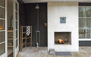 المنطقة المحيطة بالمنشأة