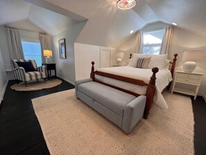 3 bedrooms, iron/ironing board, travel crib, free WiFi