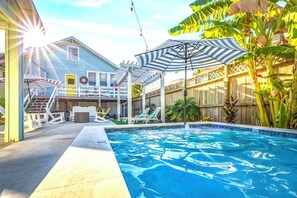 Piscine extérieure, piscine chauffée