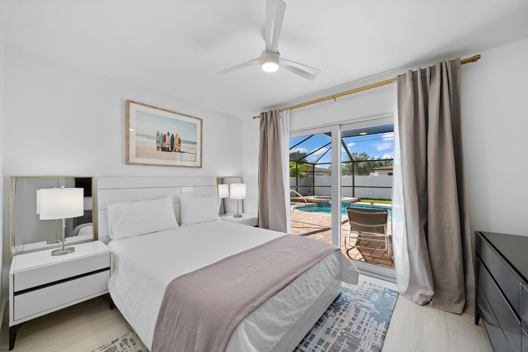 4 Schlafzimmer, Schreibtisch, Bügeleisen/Bügelbrett, Reisekinderbett