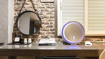 尊貴雙床房 | 書桌、手提電腦工作空間、免費 Wi-Fi