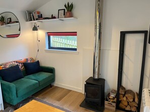 Televisie en een open haard