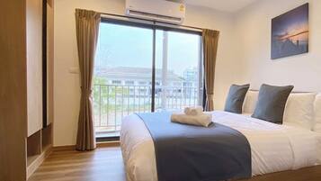 1 bedroom, iron/ironing board, WiFi, bed sheets