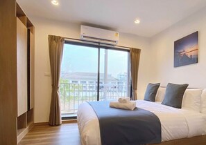 1 bedroom, iron/ironing board, WiFi, bed sheets
