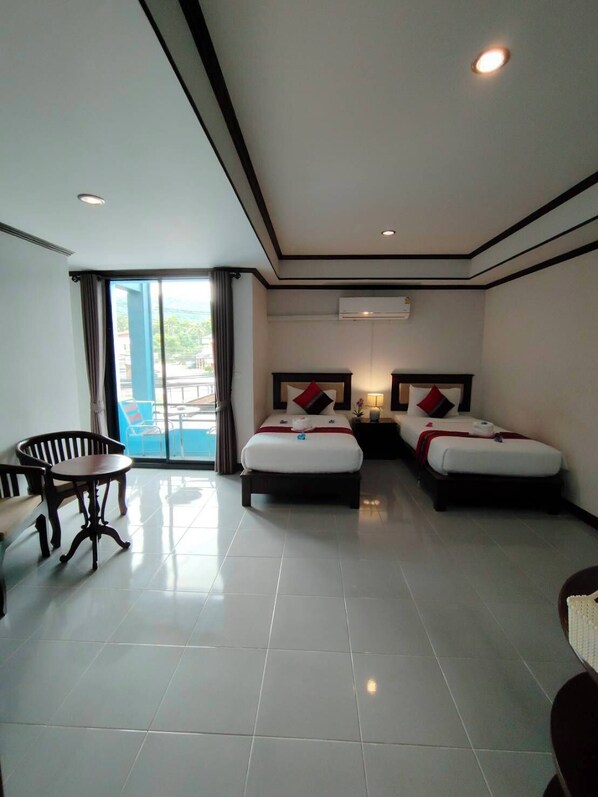 Basic Room, City View