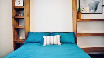 3 bedrooms, desk, iron/ironing board, travel cot