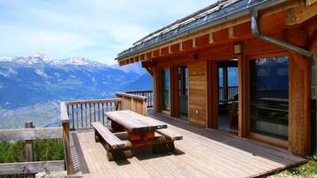 Chalet | Property amenity