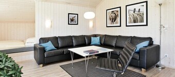 Elegant Holiday Home With View