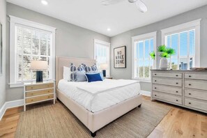 5 habitaciones, tabla de planchar con plancha, cuna de viaje y wifi 