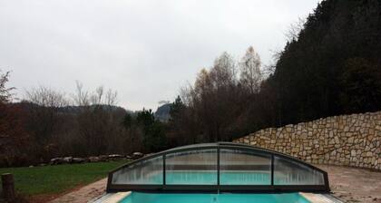 Comfortable Holiday Home With View