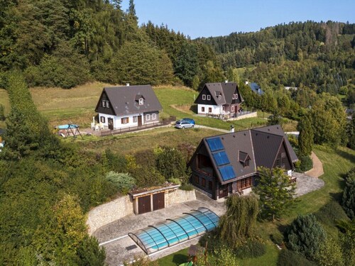 Comfortable Holiday Home With View