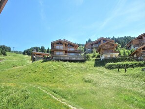 Apartment | Exterior - Exquisite Apartment With Balcony (Veysonnaz)