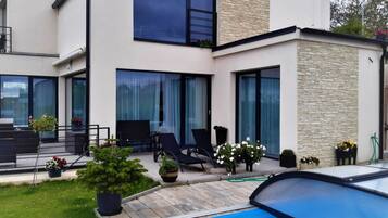 House | Exterior