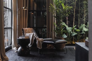 Design Studio | Poolside bar