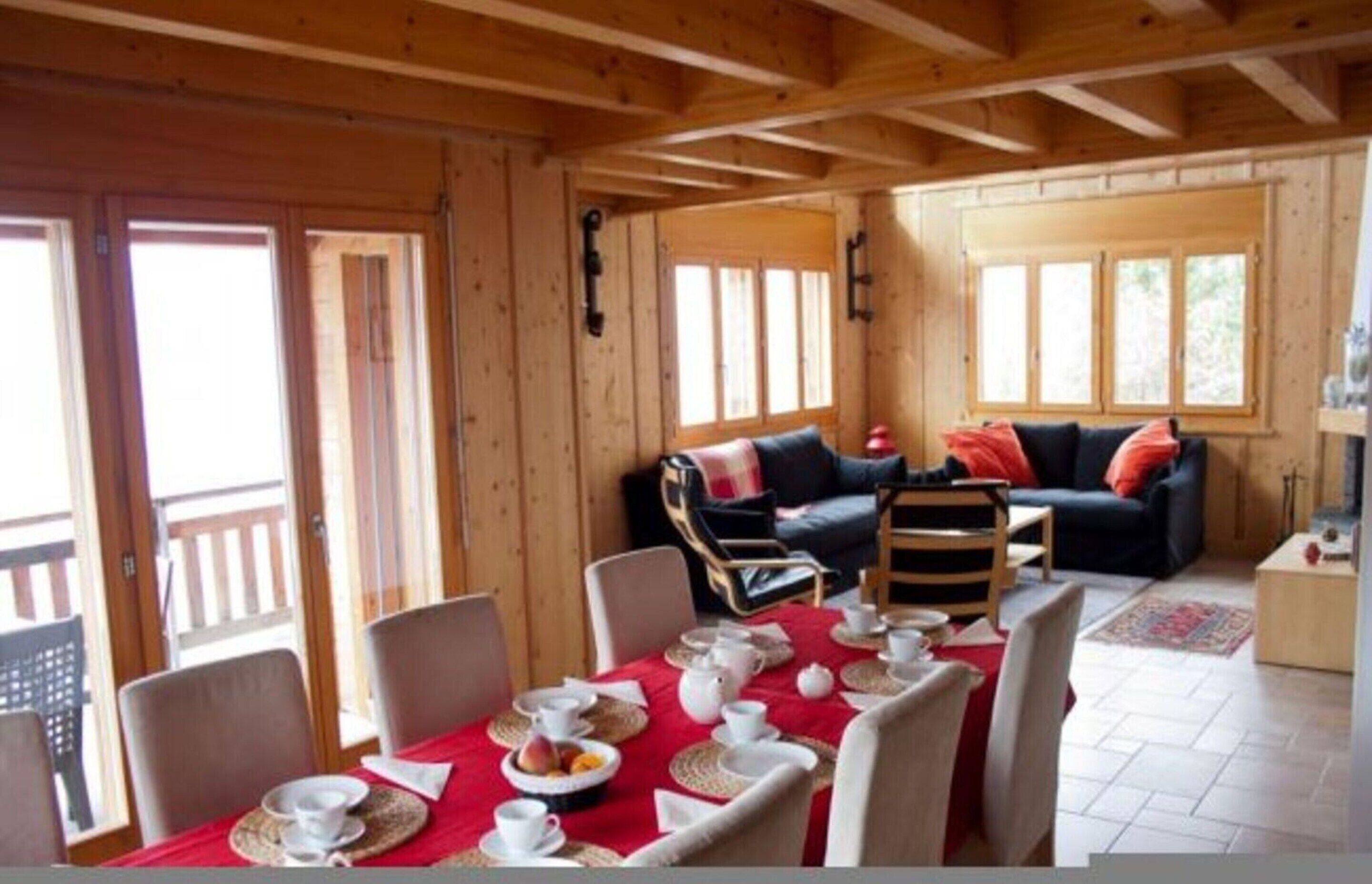 Chalet | Dining