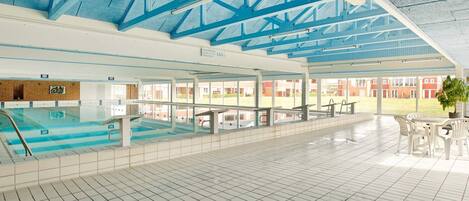 House | Pool