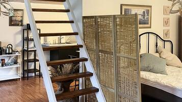 House | 2 bedrooms, individually furnished