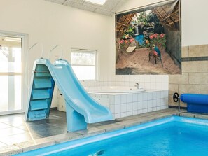 ハウス | プール | 屋内プール、屋外プール