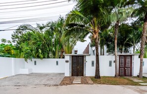 Exterior - New Primrose Pool Villa Your Own Secluded Paradise (Rawai)