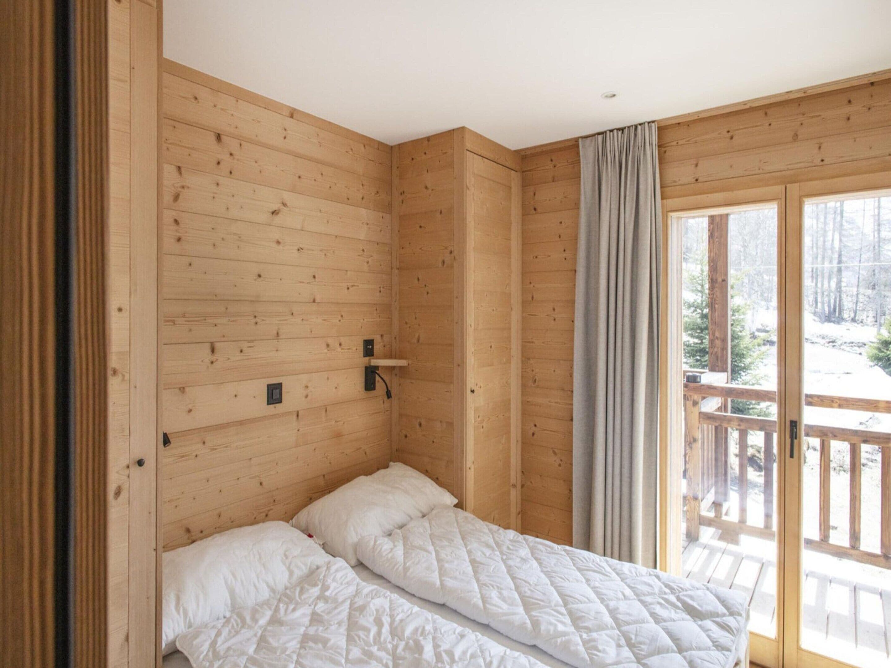 Apartment | 2 bedrooms, individually furnished, bed sheets