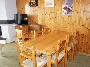Dining - Mystical Apartment With Mountain Views (Veysonnaz)